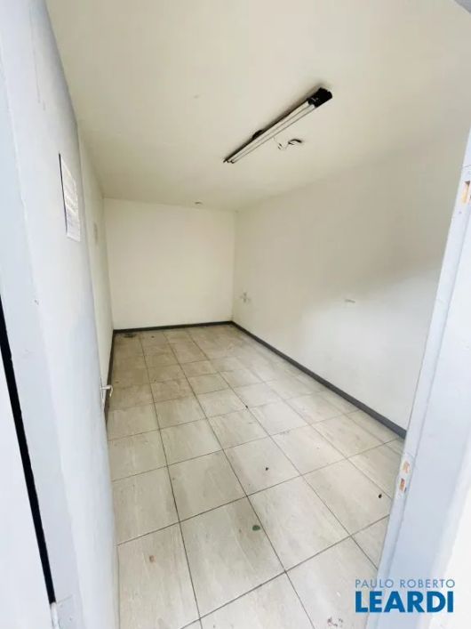 GALPÃO - CASA BRANCA - SP