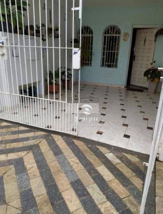 Sobrado para alugar, 166 m² por R$ 3.242,41/mês - Jardim - Santo André/SP