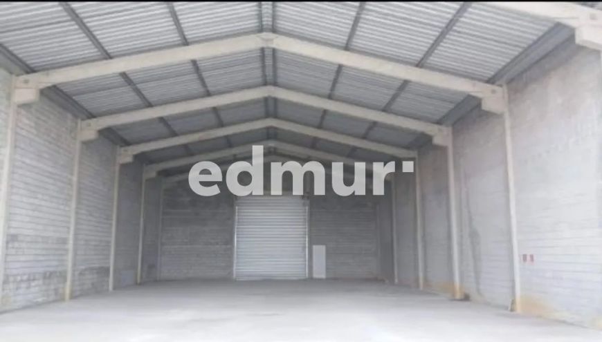 GALPÃO para ALUGUEL com 690m² no bairro Vila Lucinda com 0 quartos e 6 vagas. Santo André, SP