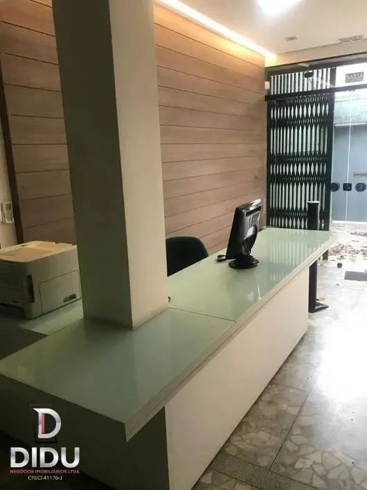 Sobrado de rua para locação com 220 m² no bairro Paraíso em Santo André, localização privilegiada e