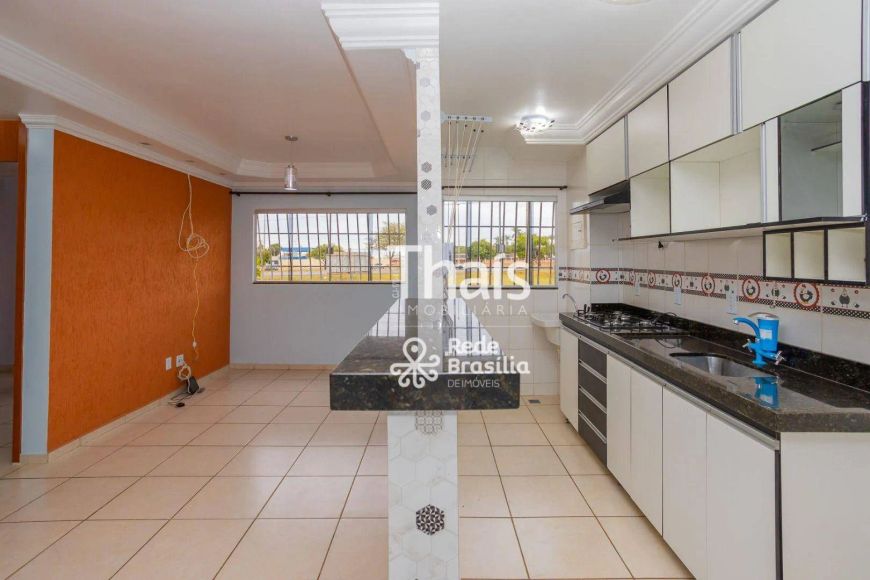 Quadra QC 5 Parque Riacho | Apartamento em andar baixo com 2 quartos - 1 vaga - segurança 24 - aceit