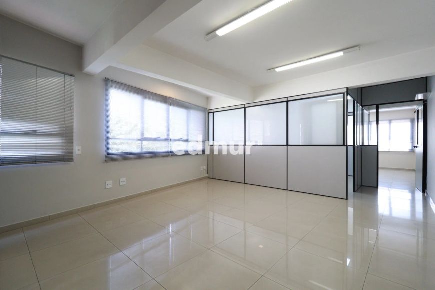 SALA para ALUGUEL com 75m² no bairro Vila Bastos com 0 quartos e 1 vagas. Santo André, SP