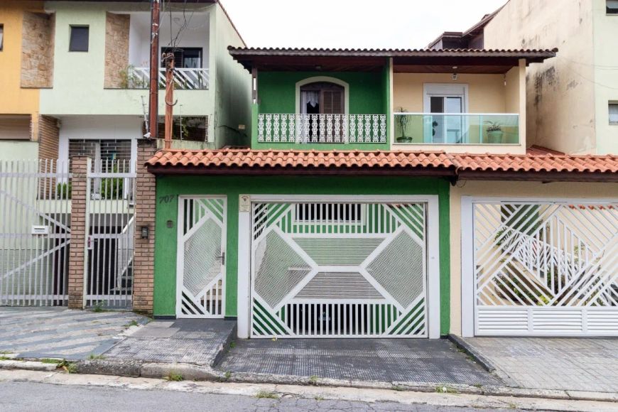 Sobrado para venda com 3 quartos, sendo 1 suíte, 222m²