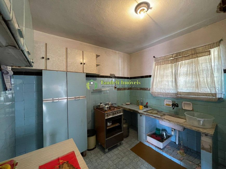 Terreno com 2 casas antigas (Condomínio Maracanã)