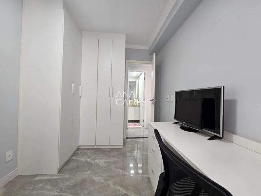 Apartamento com 2 dormitórios, varanda gourmet, vaga fixa e depósito