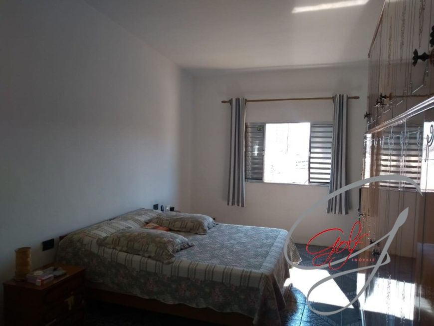 Casa a venda próximo à Avenida Internacional, Santo António -Osasco.