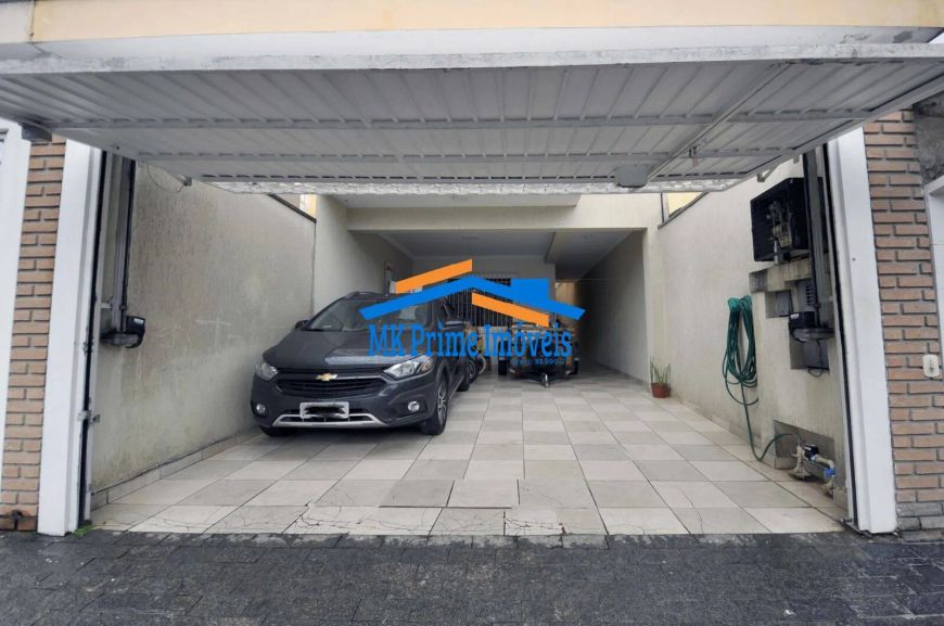 Sobrado á Venda com 125 m², 3 quartos e 4 Vagas