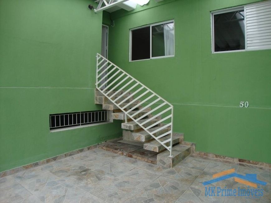 Casa com 2 Dormitórios, Quintal e 2 Vagas de Garagem - Bela Vista - Osasco.