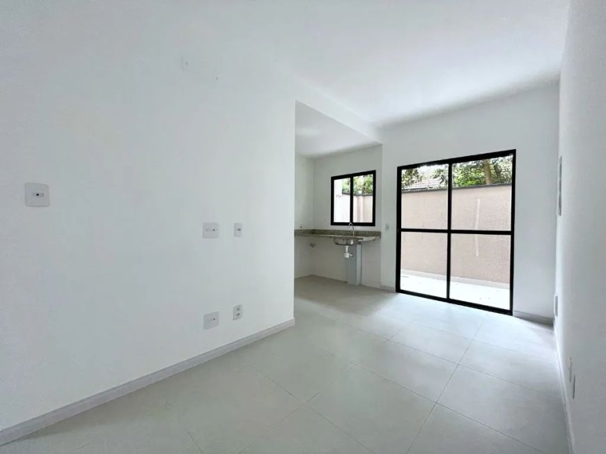 Casa à venda no bairro Ayrosa, Osasco - 2 dormitórios, porcelanato