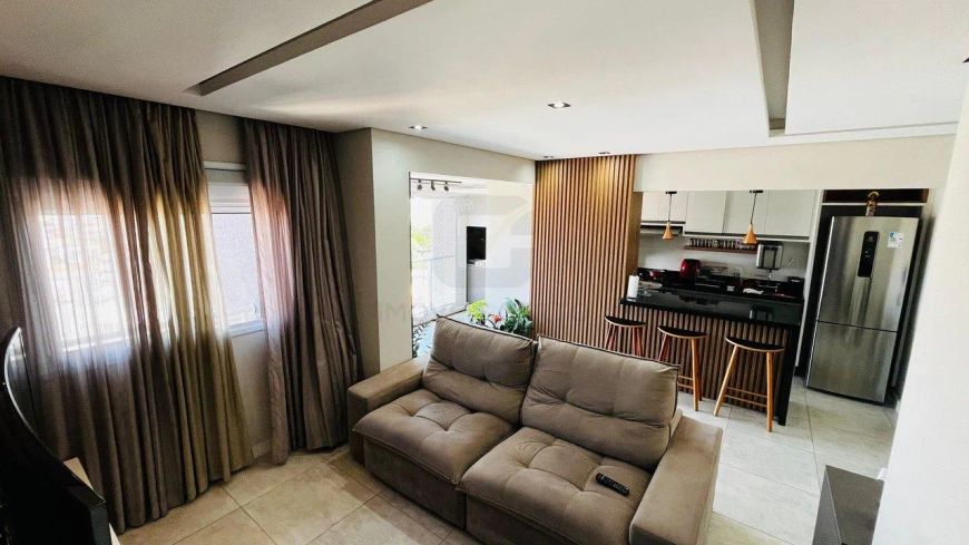 Apartamento com 2 dormitórios e 2 vagas DEMARCADAS e Churrasqueira a Carvão
