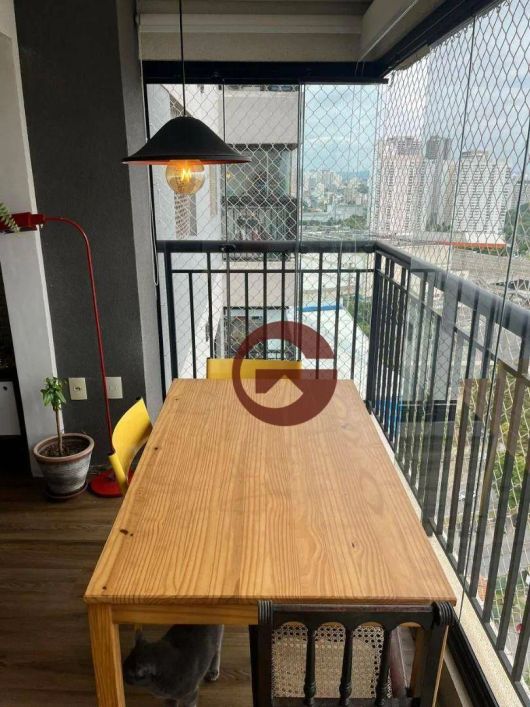 LINDO APARTAMENTO NO CONDOMINIO PISCINE.