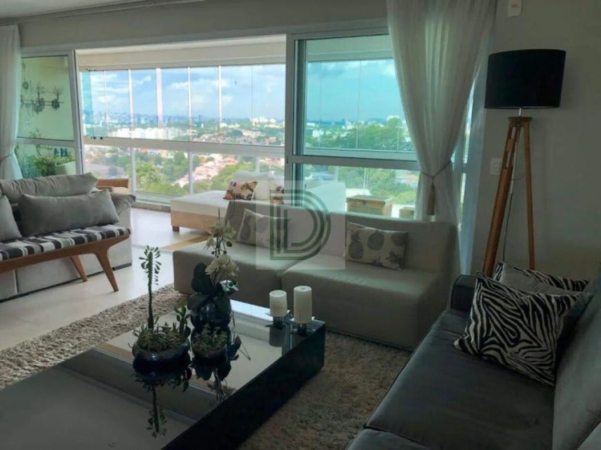 APARTAMENTO COM 225 M² DE ÁREA ÚTIL NO SÃO FRANCISCO!