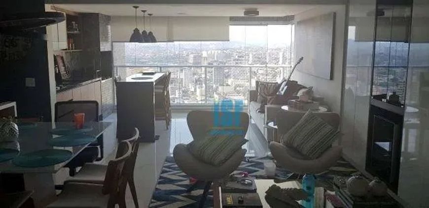 Apartamento à venda no Centro com 113m² e 3 dormitórios/quartos disponíveis.