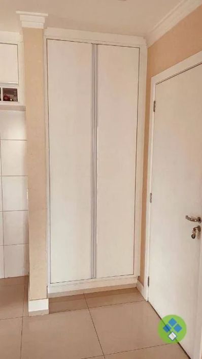 Apartamento à venda no bairro City Bussocaba com 60m² e 2 dormitórios/quartos.