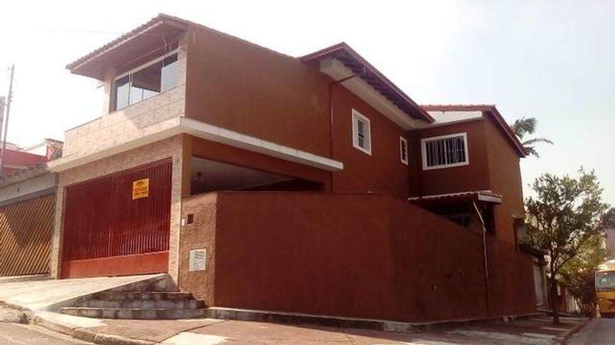 Excelente Sobrado Recentemente Reformado no Bela Vista em Osasco!