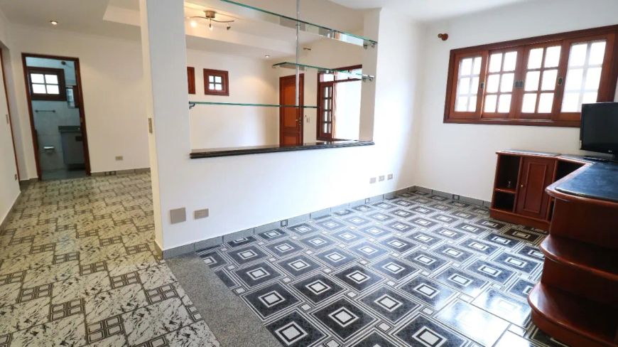 Sobrado para venda com 3 quartos, sendo 3 suítes, 251m²