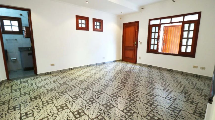Sobrado para venda com 3 quartos, sendo 3 suítes, 251m²