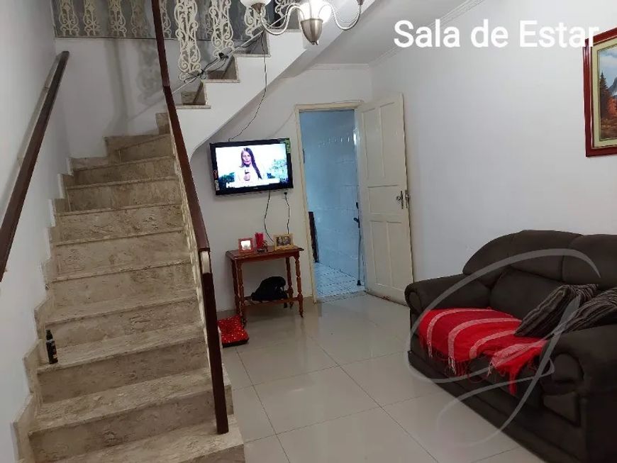 Imperdível oportunidade: Casa à venda em Osasco-SP, Bairro Bussocaba! 3 quartos, 1 suíte, 2 salas, 3