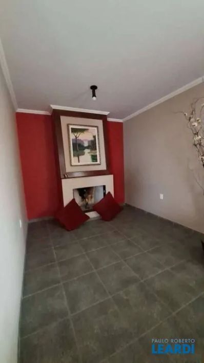 CASA ASSOBRADADA - JARDIM ADALGISA - SP