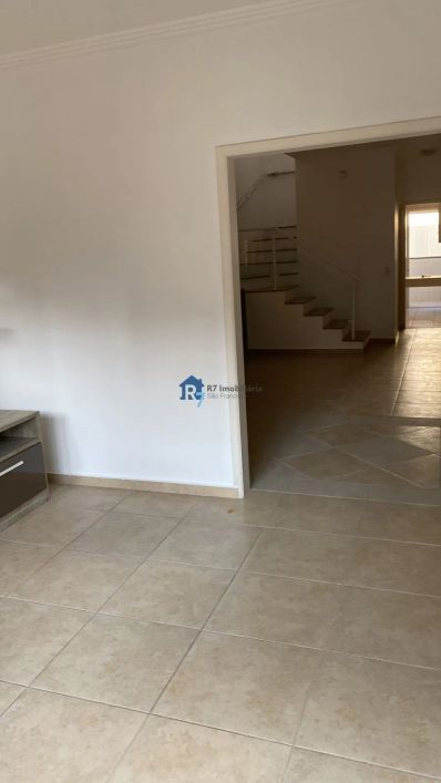 Vendo sobrado com 199,5 m² de área construida, no bairro Vila Yara - Osasco, co