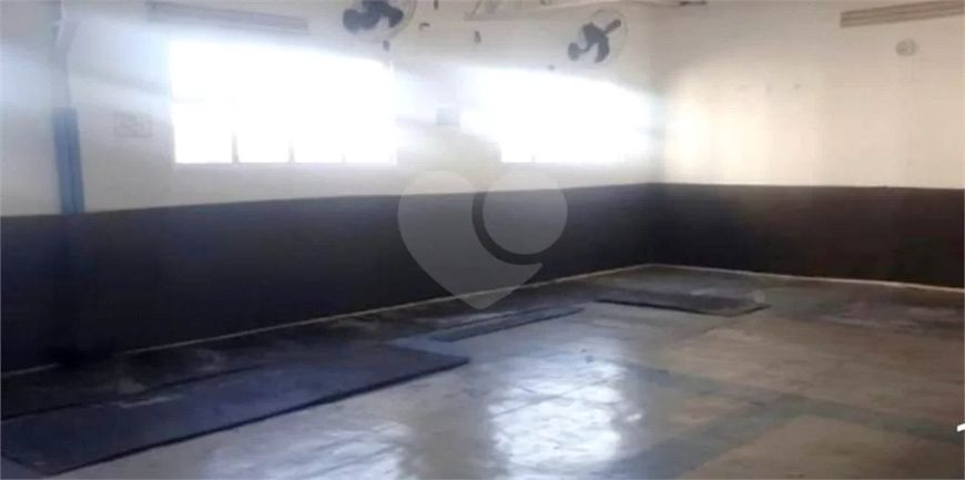 Prédio inteiro à venda em Vila Osasco - SP