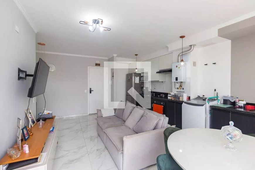 Apartamento com 2 quartos (1 suíte) à venda em Vila Yara, Osasco.