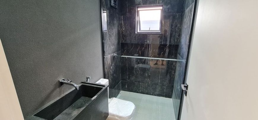 A melhor localização em Vicente Pires 4 quartos suítes churrasqueira piscina condomínio