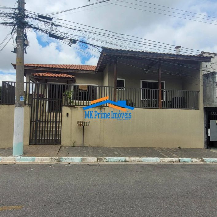 Casa Ampla com 3 Dormitórios (1 Suíte) e Salão de Festas - Novo Osasco.