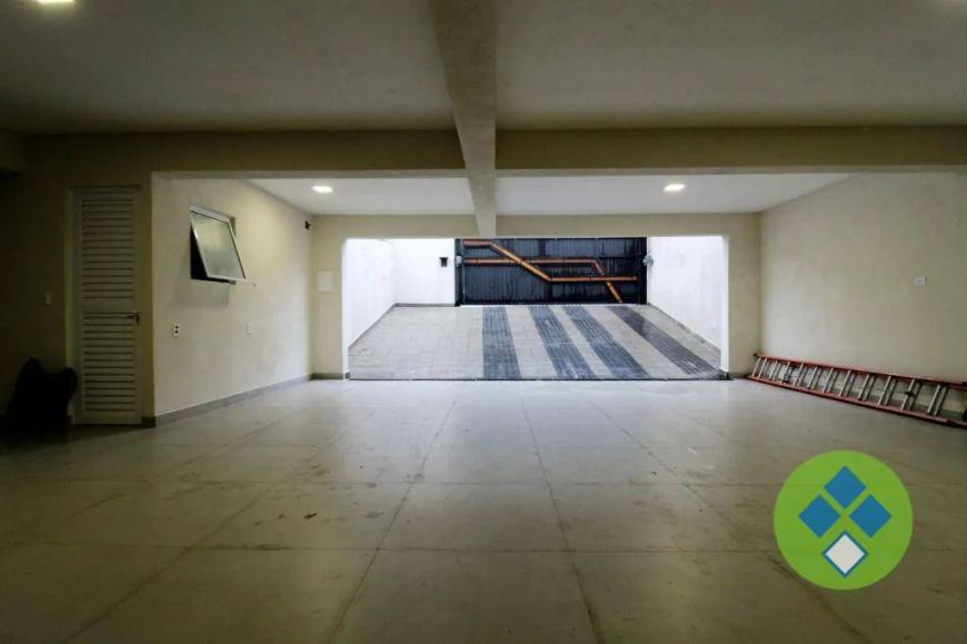 Casa residencial à venda em City Bussocaba, 450 m² e 4 dormitórios/quartos.