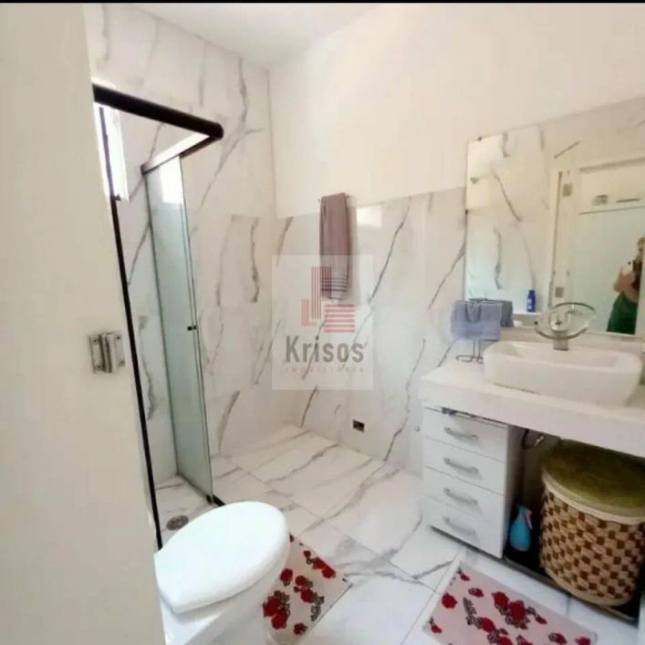 Sobrado em bolsão residencial com 3 dormitórios e 4 vagas no City Bussocaba !!!