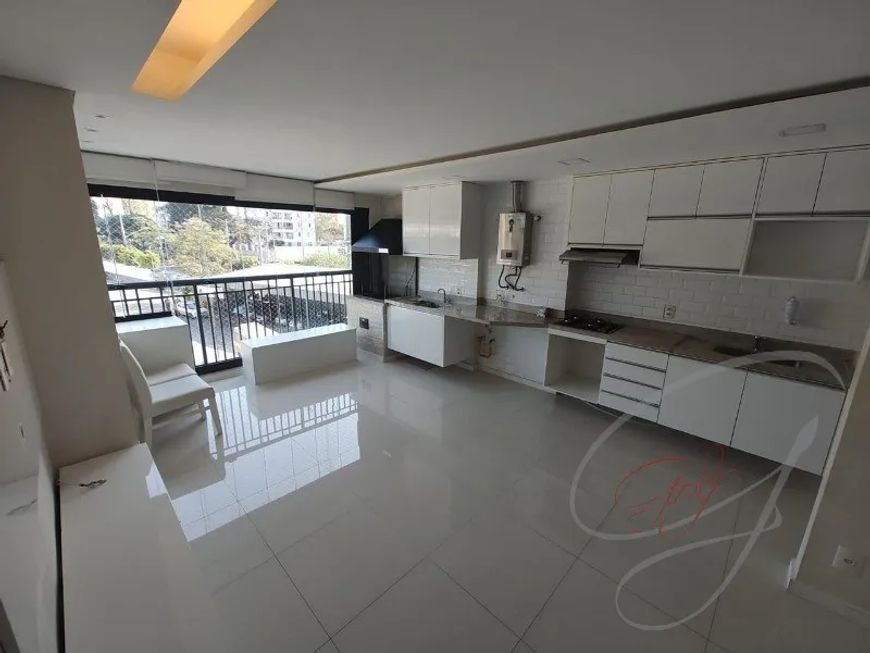 Apartamento à venda em Osasco-SP, Bairro Continental: 2 quartos, 1 suíte, 1 sala, 2 banheiros, 1 vag