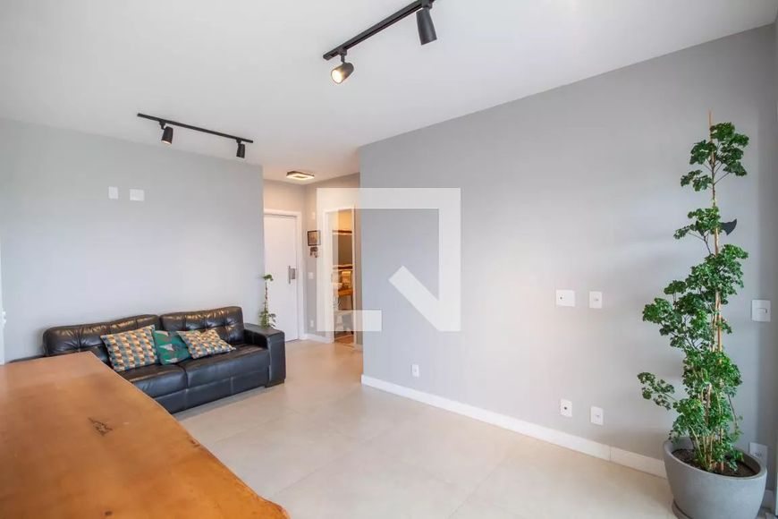 Apartamento com 3 quartos (2 suítes) à venda em Osasco, com 2 vagas.