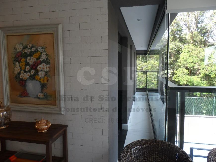 Excelente apartamento de 154m² com 3 suites , varanda Gourmet rico em Armários , vista para o Golf c