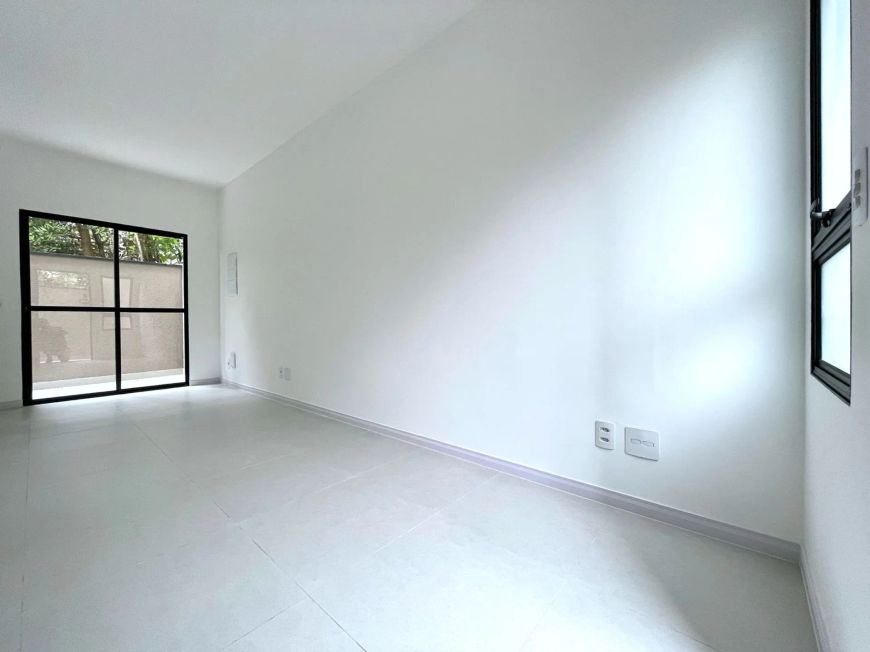 Casa nova 2 Quartos com Vaga em Condomínio Fechado em Osasco