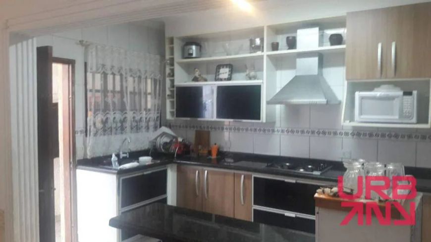 Casa residencial à venda no bairro Adalgisa com 195 m² e 3 quartos/dormitórios.