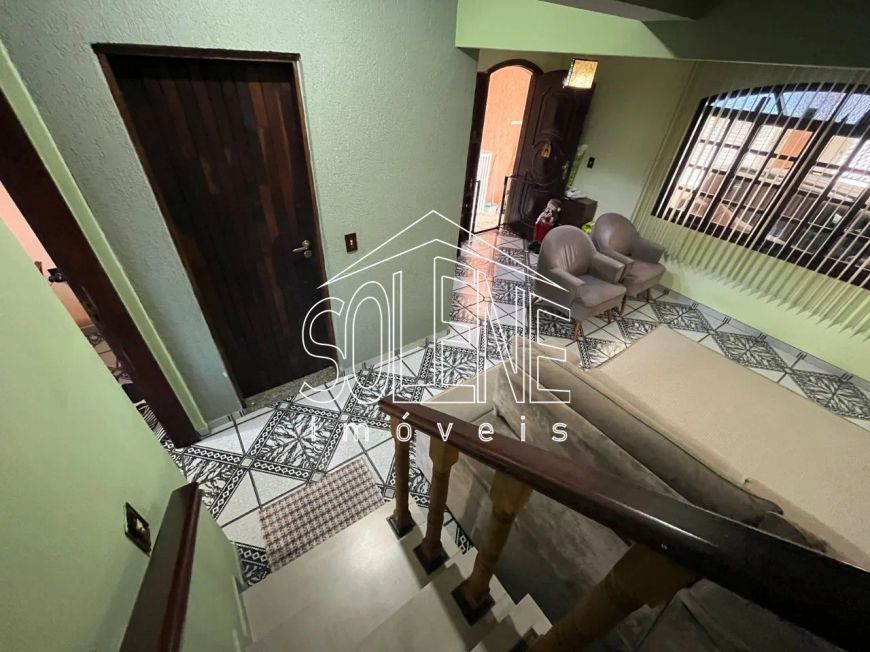 SOBRADO A VENDA NO JARDIM ROBERTO COM 214,27M² DE ÁREA ÚITL, 3 DORMITÓRIOS COM SACADA GRANDE SENDO 1