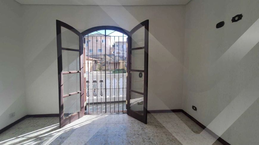 Amplo sobrado a venda de 252 m² Jd. Abril - Osasco