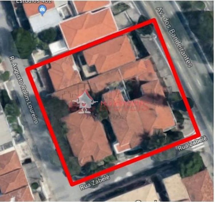Terreno na Avenida Bandeirantes.