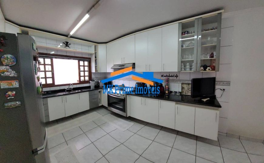 Sobrado 150m² com 3 dormitórios no JD. Umuarama.
