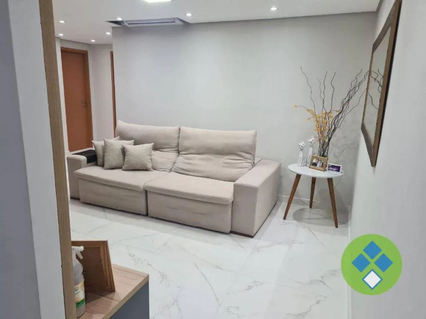 Apartamento à Venda em Umuarama com 74m² e 2 dormitórios/quartos disponíveis.