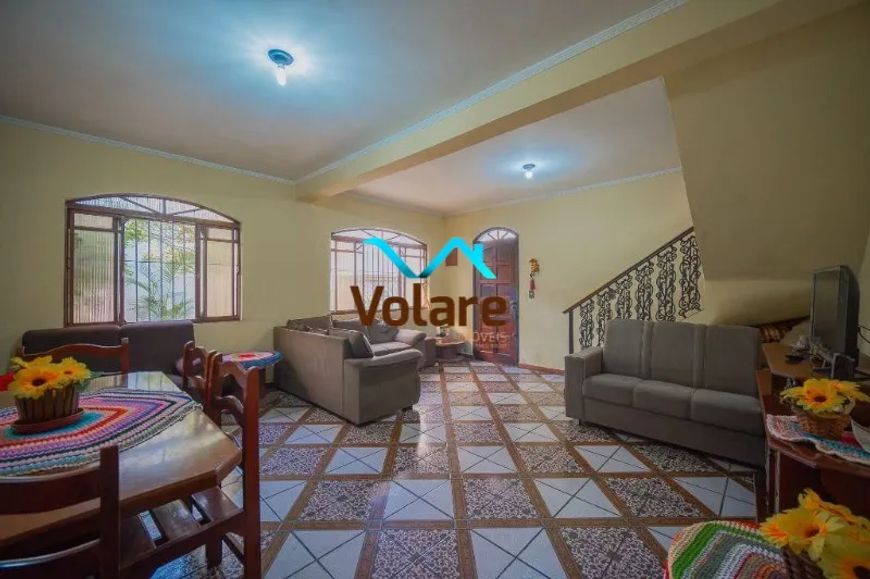 Casa de 234m² com 5 dormitórios à venda no Km 18