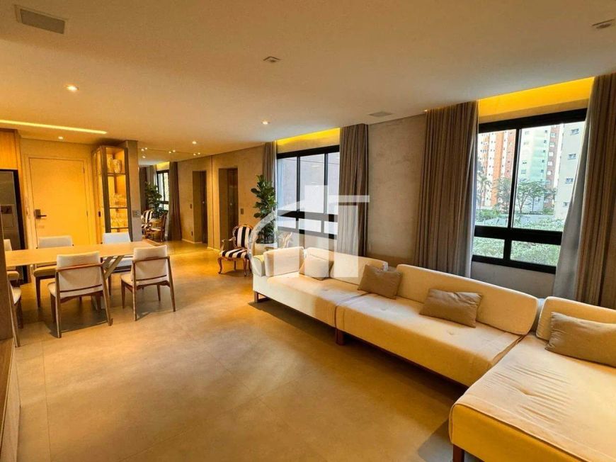 Apartamento mobiliado à Venda no Cond The House, Vila Yara, 157m², 3quartos, 4 vagas, Modernizado Pr