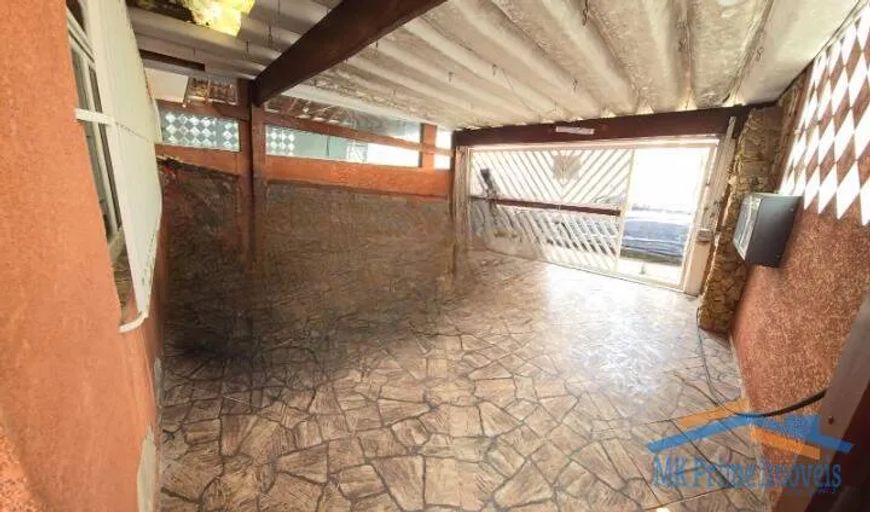 Casa Assobradada 150m² no Jardim das Flores.