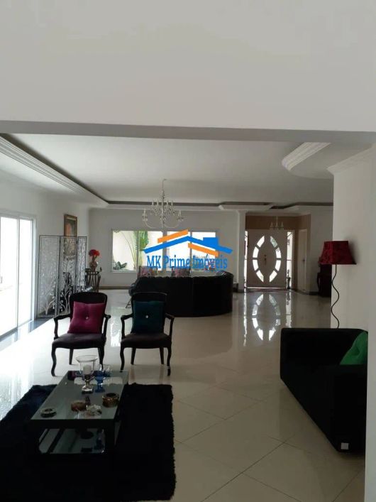 Lindo Sobrado com 4 suítes e 4 vagas cobertas - Pq. dos Príncipes.