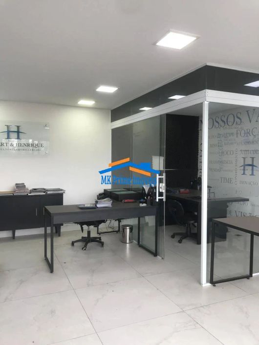 Sala Comercial 49mt², Banheiro Privativo, Sacada, 1 Vaga de Garagem
