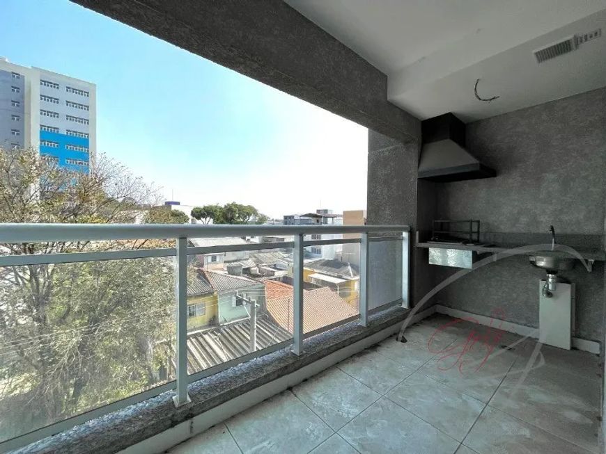 Excelente oportunidade! Apartamento de 2 quartos, 1 suíte, 2 salas, 2 banheiros, 1 vaga de garagem n