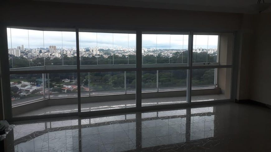 Apartamento de 214 metros quadrados no bairro Umuarama com 4 quartos
