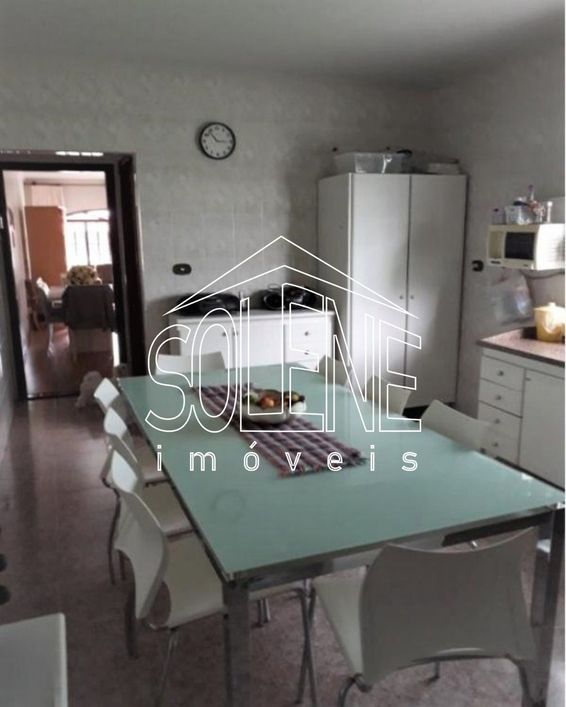 SOBRADO A VENDA NO JARDIM DAS FLORES COM 280M² DE ÁREA ÚITL, 4 DORMITÓRIOS, 1 SUITE COM CLOSET, CHUR