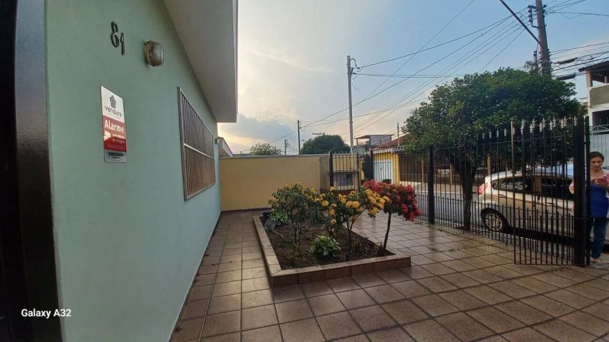 CASA TÉRREA, 4 QUARTOS; 1 SUÍTE, 2 BANHEIROS, 3 VAGAS - OSASCO FL21