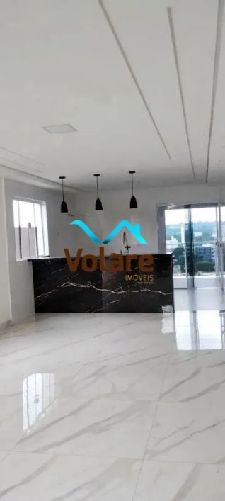 Linda casa reformada de 170m² com 3 suítes no Bela Vista